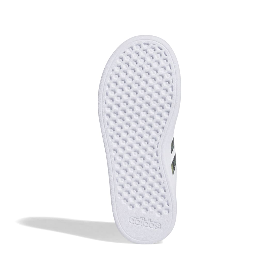 GV6796_4_FOOTWEAR_Photography_Bottom View_white